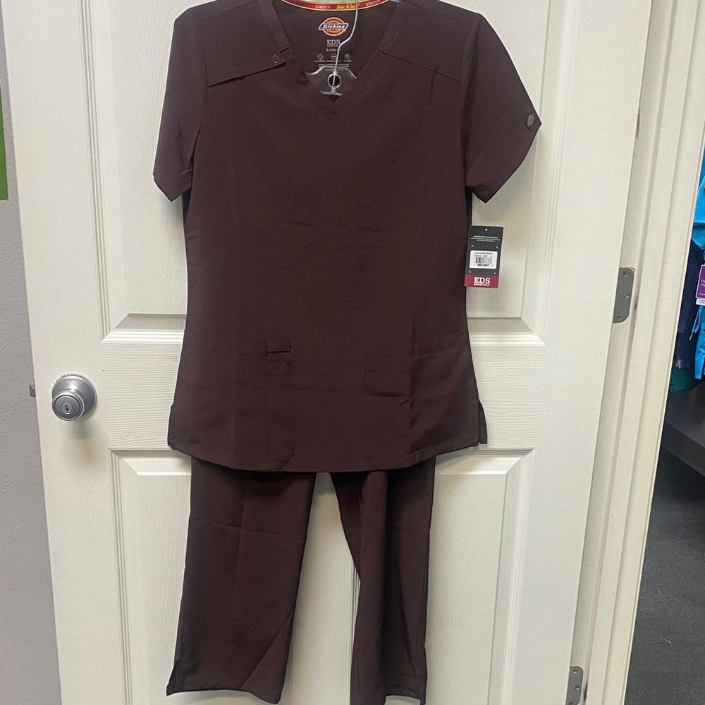 Dickies Women's Scrub Set in Dark Brown